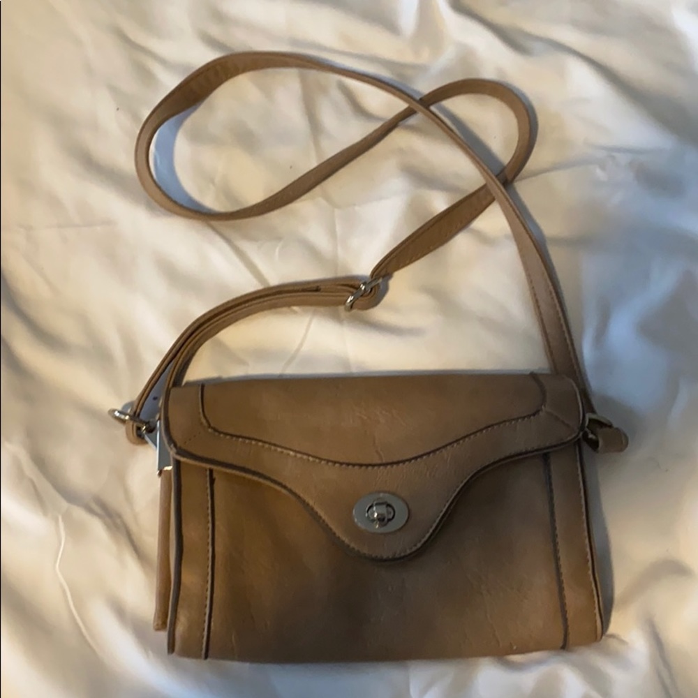 LIKE NEW!!!!! Crossbody bag